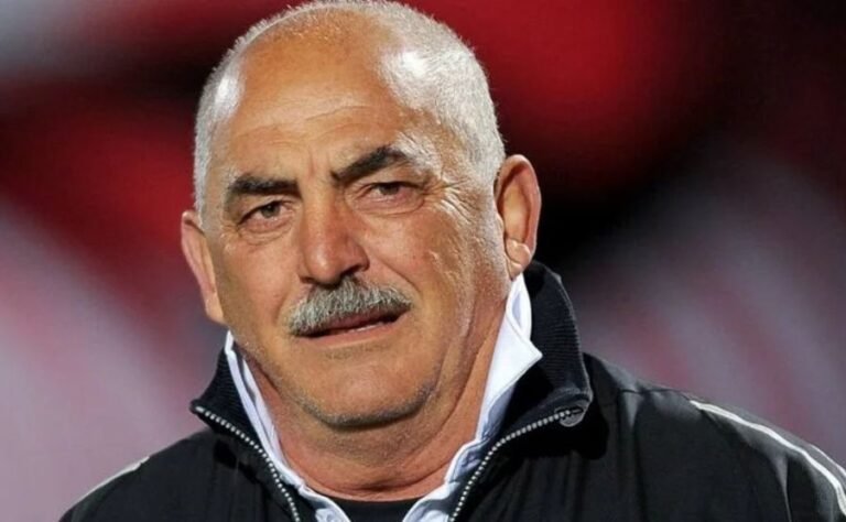 Victor Oliveira : The Football King Who Never Got the Benfica, Porto, or Sporting Call 